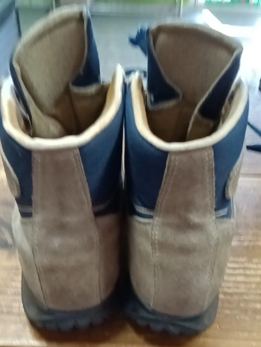 Vasque Brown Suede and Navy Canvas Hiking Boots Vintage Italian-made